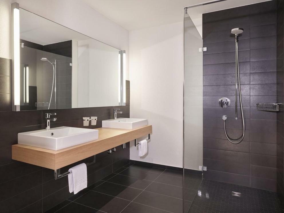 Hotel Toedi Linthal Bagian luar foto