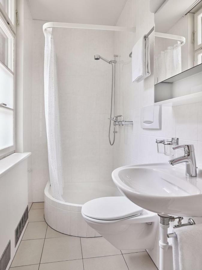 Hotel Toedi Linthal Bagian luar foto