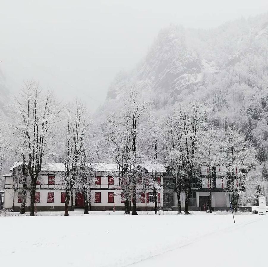 Hotel Toedi Linthal Bagian luar foto