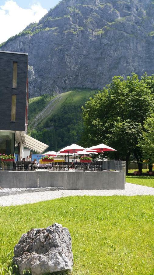 Hotel Toedi Linthal Bagian luar foto